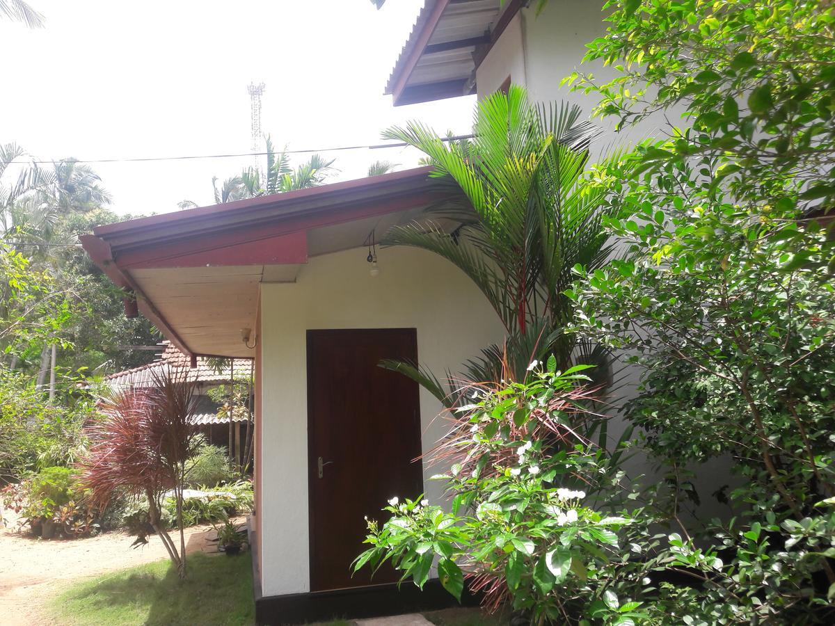 Sisanda Residence Bentota Buitenkant foto